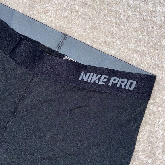 Nike Pro Dri-Fit Capri - Picture 2 of 4
